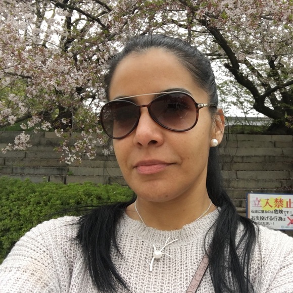 Meet your Posher, Maria - Picture 1 of 1